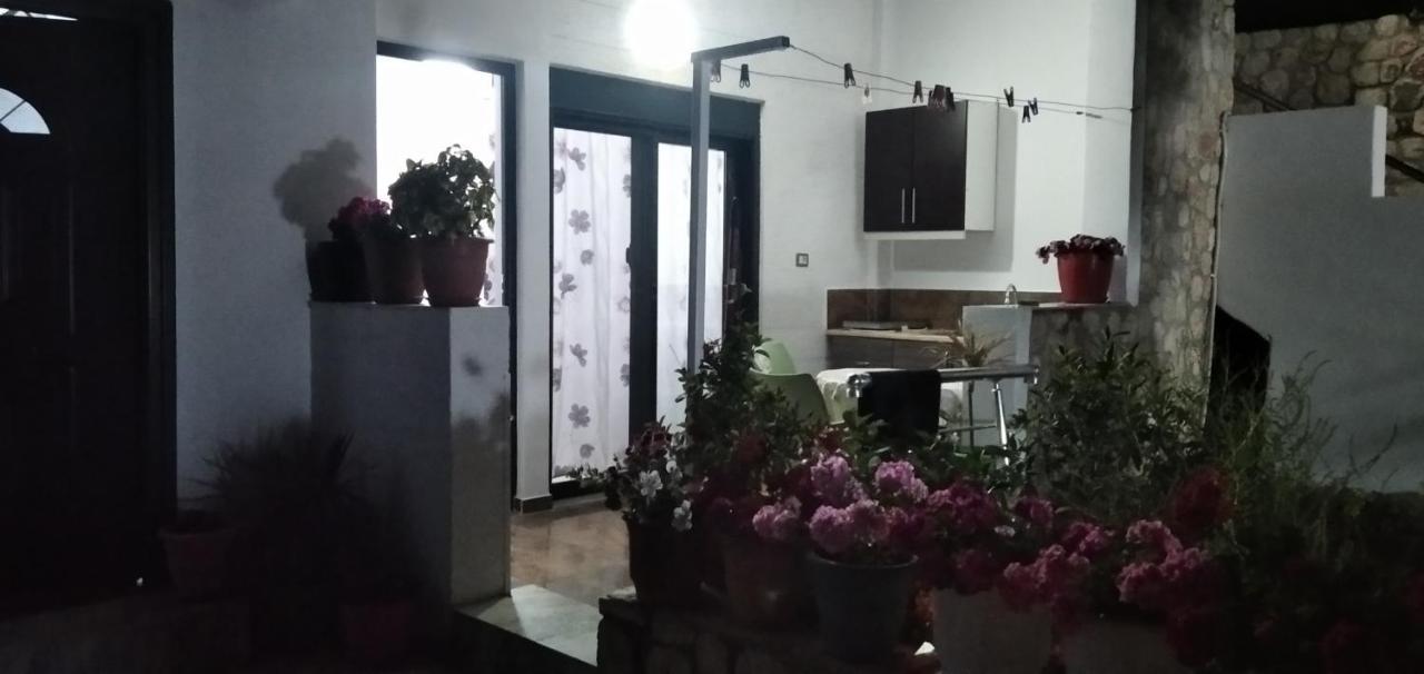 קסאמיל Apartment Erjon חדר תמונה